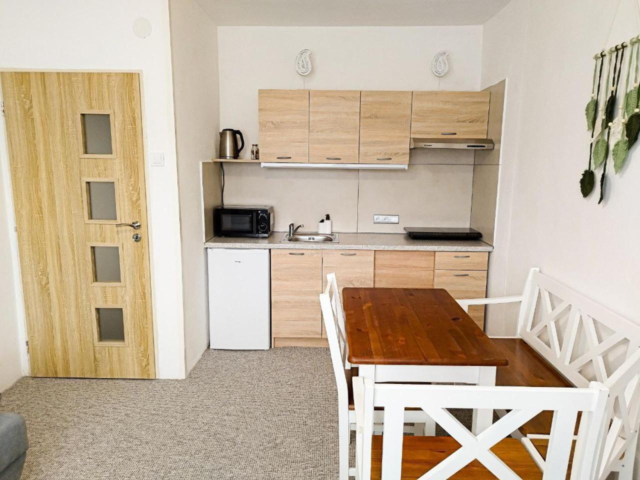 Vivi Apartments Liptovsky Mikulas Bagian luar foto